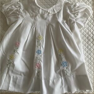 HAND MADE by IMPERIAL/ White  floral appliquéd dress in very good condition